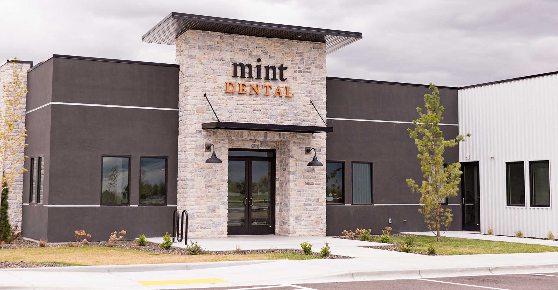 Mint dental entrance